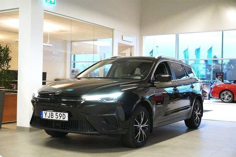 Pebble black Begagnad 2022 MG MG5 EV Luxury Kombi | 199 900 kr (Marknadspris) - Bild 1/4