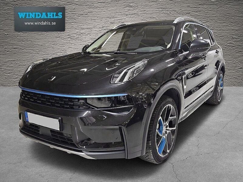 Svart Begagnad 2022 Lynk & Co 01 SUV | 319 800 kr (Marknadspris) - Bild 1/4