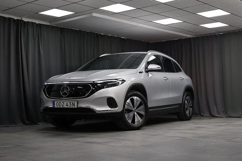 Silver Begagnad 2022 Mercedes EQA250 Progressive SUV | 384 000 kr - Bild 1/4