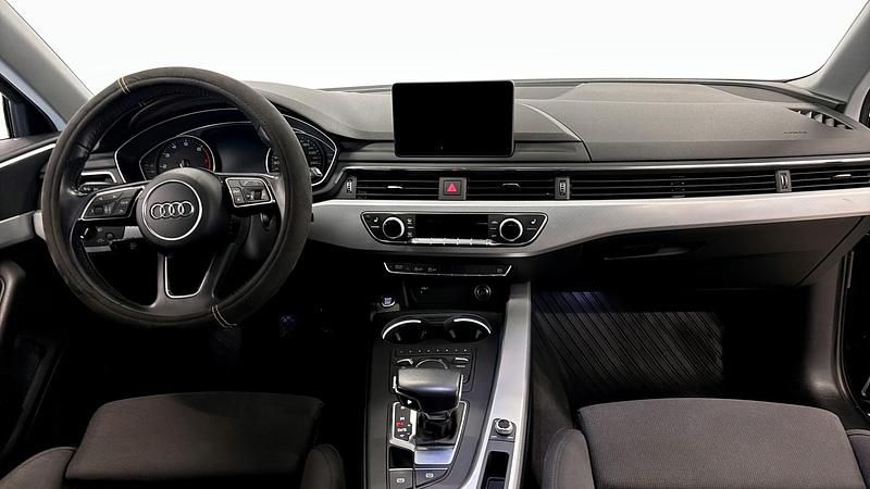 Begagnad Audi A4 Proline 190 HK (139 kW) 2017 Grå Kombi