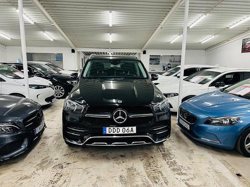 Svart Begagnad 2019 Mercedes GLE300 AMG line SUV | 679 000 kr - Bild 1/4
