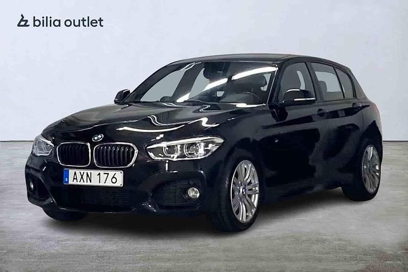 Svart Begagnad 2016 BMW 116 Halvkombi | 119 900 kr (Marknadspris) - Bild 1/1