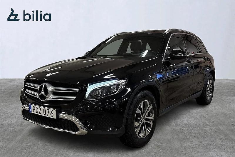 Svart Begagnad 2016 Mercedes GLC220 SUV | 279 000 kr (Lite dyr) - Bild 1/4