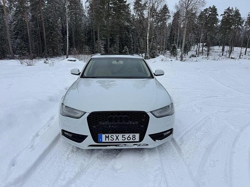 Begagnad Audi A4 177 HK (130 kW) 2012 Vit Kombi