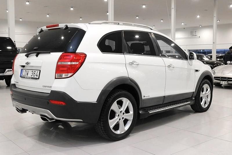 Begagnad Chevrolet Captiva 184 HK (135 kW) 2013 Vit SUV