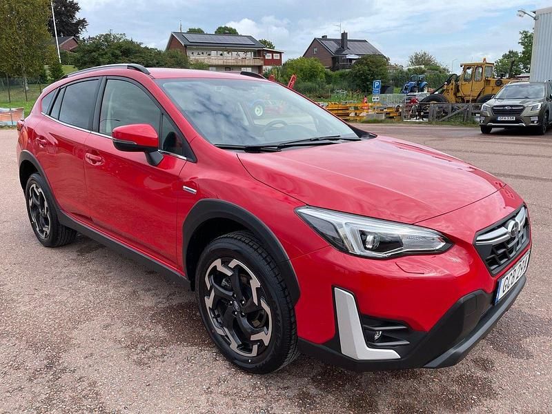 Röd (pure red) Begagnad 2022 Subaru XV Active SUV | 329 000 kr (Lite dyr) - Bild 1/4