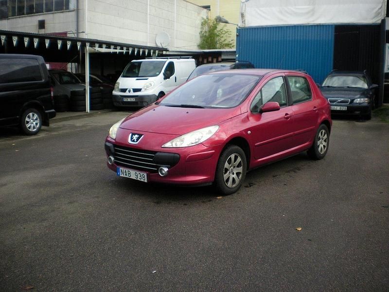 Röd Begagnad 2006 Peugeot 307 Halvkombi | 16 500 kr (Bra pris) - Bild 1/4