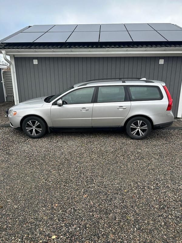 Begagnad Volvo V70 163 HK (119 kW) 2008 Kombi