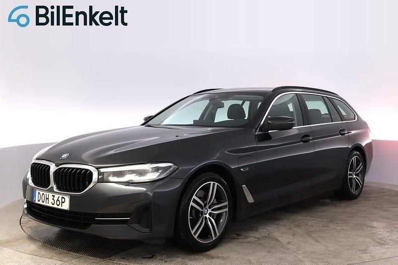 Begagnad BMW 530 295 HK (216 kW) 2022 Grå Kombi