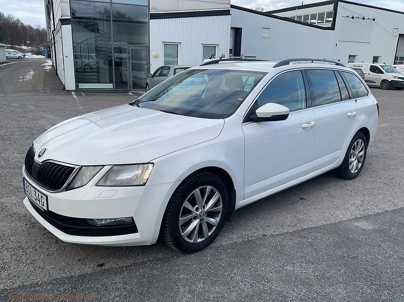 Begagnad Skoda Octavia 131 HK (96 kW) 2019 Vit