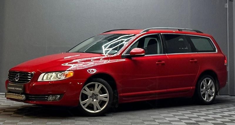 Röd Begagnad 2014 Volvo V70 Momentum Kombi | 79 900 kr (Superpris) - Bild 1/4