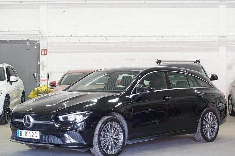 Svart Begagnad 2021 Mercedes CLA250 Shooting Brake Kombi | 246 900 kr (Bra pris) - Bild 1/4