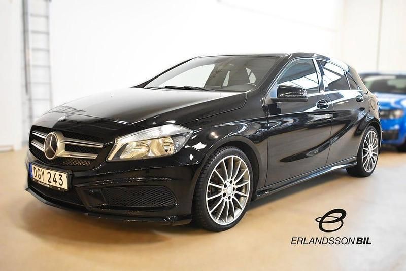 Svart Begagnad 2014 Mercedes A180 AMG Halvkombi | 126 900 kr (Marknadspris) - Bild 1/4