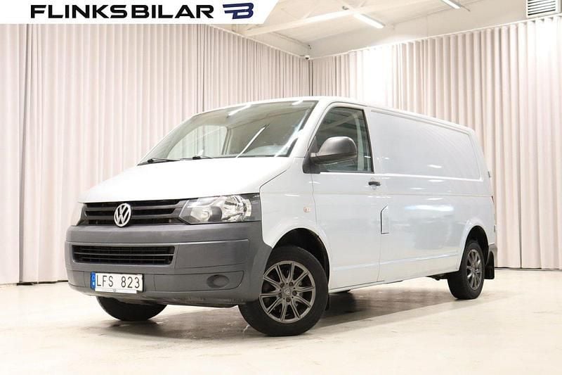 Silver (reflexsilver metallic) Begagnad 2011 VW T5 Van | 69 900 kr (Bra pris) - Bild 1/4