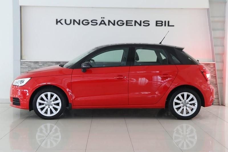 Begagnad Audi A1 Sportback Sport 95 HK (69 kW) 2016 Röd Halvkombi