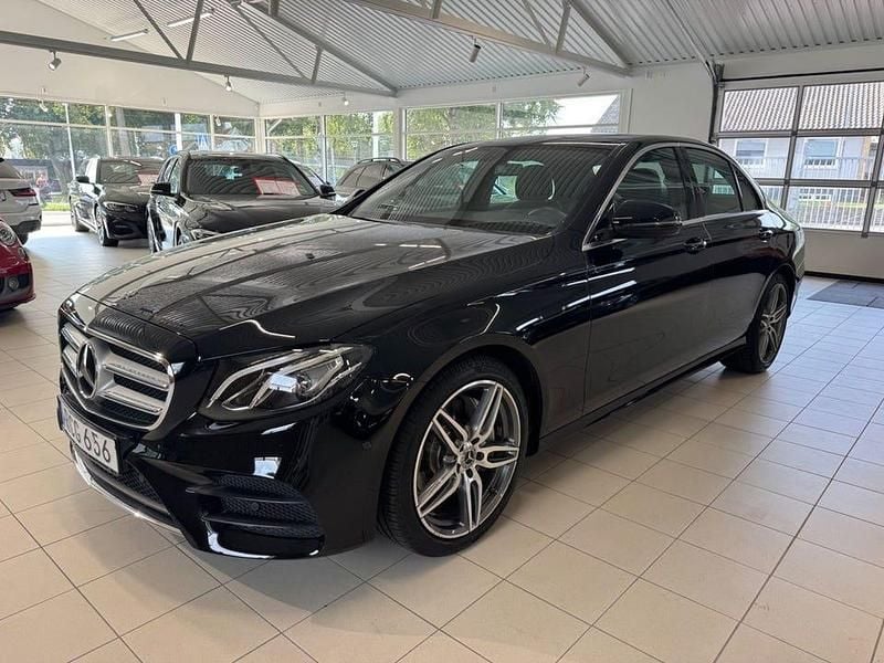 Svart Begagnad 2017 Mercedes E200 AMG Sedan | 289 900 kr (Marknadspris) - Bild 1/4