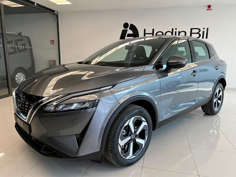Vit Ny 2025 Nissan Qashqai SUV | 352 800 kr (Marknadspris) - Bild 1/4