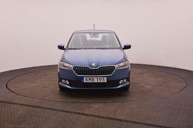 Begagnad Skoda Fabia Style 95 HK (69 kW) 2021 Blå Halvkombi