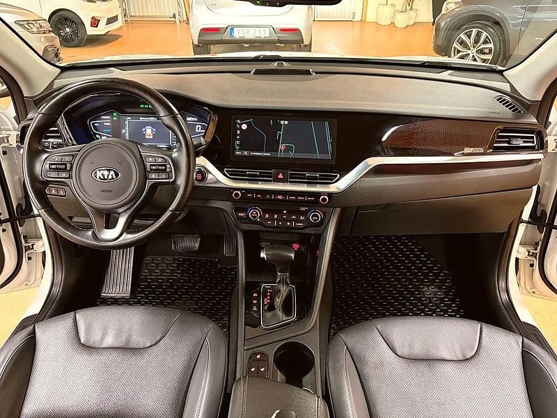 Begagnad Kia Niro Advance 141 HK (103 kW) 2020 Vit SUV