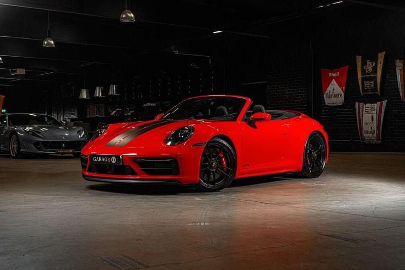 Begagnad 2024 Porsche 911 Carrera 4 GTS Cab | 1 875 990 kr (Lite dyr) - Bild 1/4