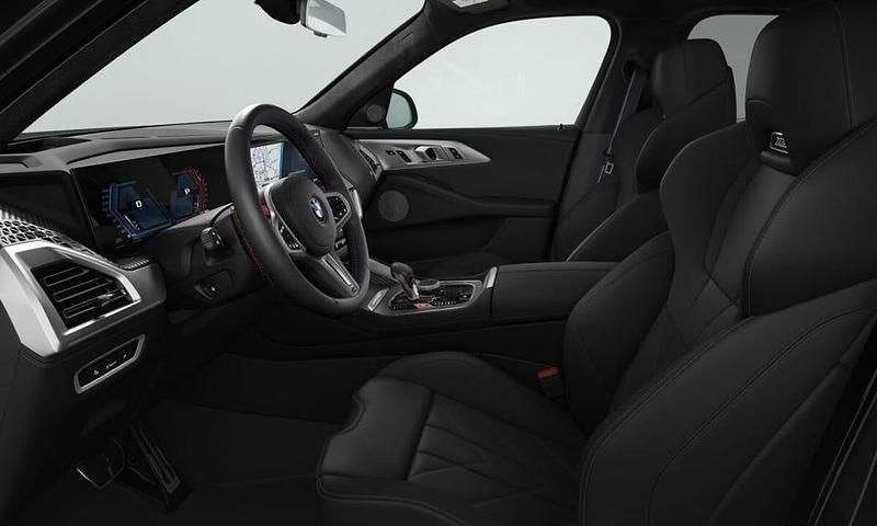 Ny BMW XM Comfort Edition 476 HK (350 kW) 2025 Black sapphire metallic SUV