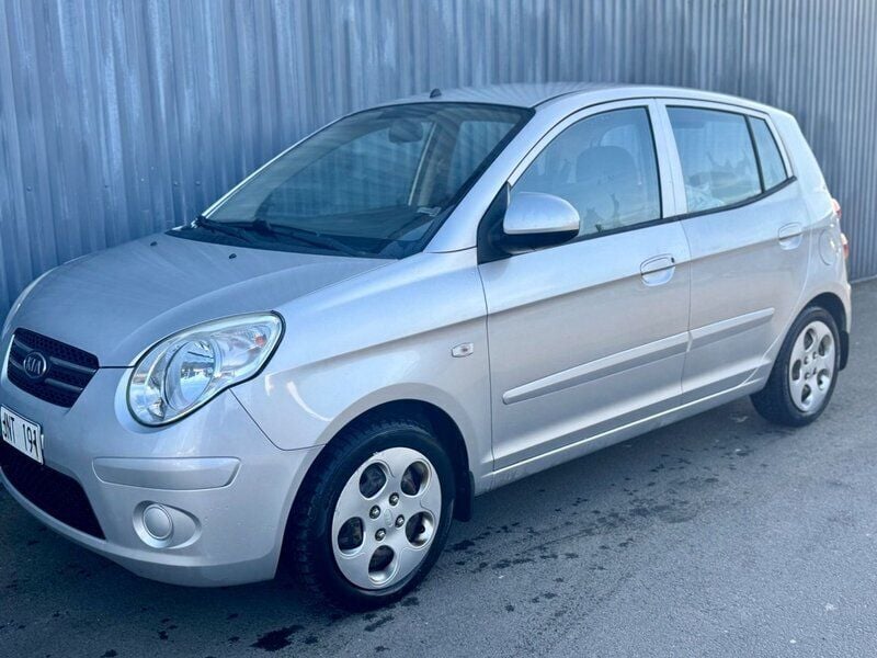 Silver Begagnad 2009 Kia Picanto 4 Halvkombi | 18 990 kr (Bra pris) - Bild 1/4