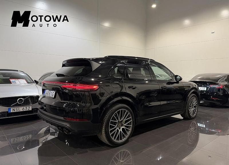 Begagnad Porsche Cayenne Platinum Edition 340 HK (250 kW) 2022 Svart SUV