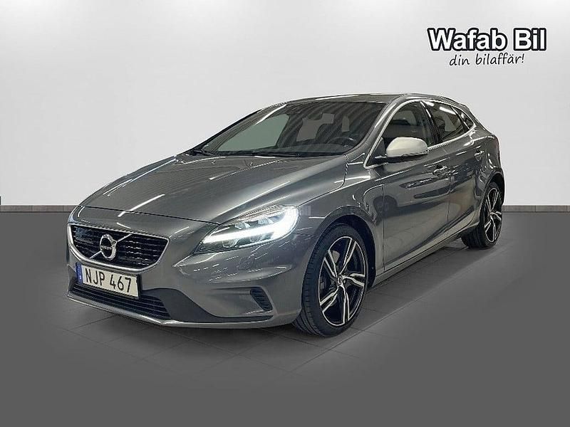 Begagnad Volvo V40 R-Design 150 HK (110 kW) 2016 Grå Kombi