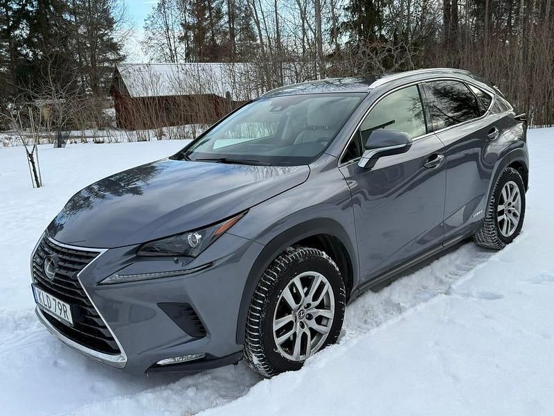 Begagnad Lexus NX300h Executive Line 197 HK (144 kW) 2020 SUV