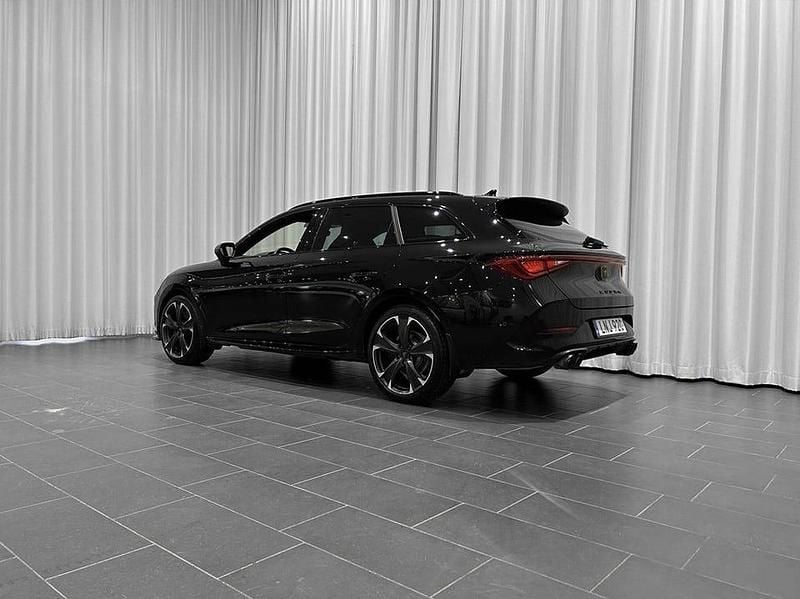 Begagnad Cupra Leon 150 HK (110 kW) 2021 Midnight black metallic Kombi