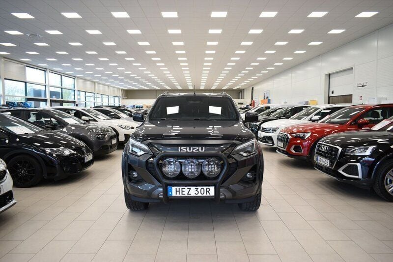 Grå (gråmetallic) Ny 2025 Isuzu D-Max Pickup | 789 900 kr (Dyr) - Bild 1/4