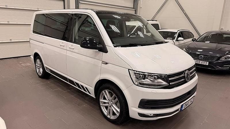 Vit Begagnad 2016 VW Multivan Edition Van | 357 900 kr (Marknadspris) - Bild 1/4