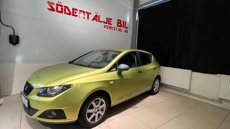 Ljusgrön Begagnad 2008 Seat Ibiza Reference Halvkombi | 44 900 kr (Marknadspris) - Bild 1/4