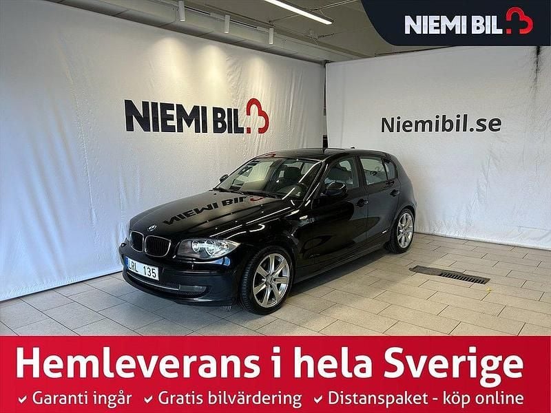 Svart Begagnad 2011 BMW 116 Comfort Edition Halvkombi | 84 900 kr (Marknadspris) - Bild 1/3