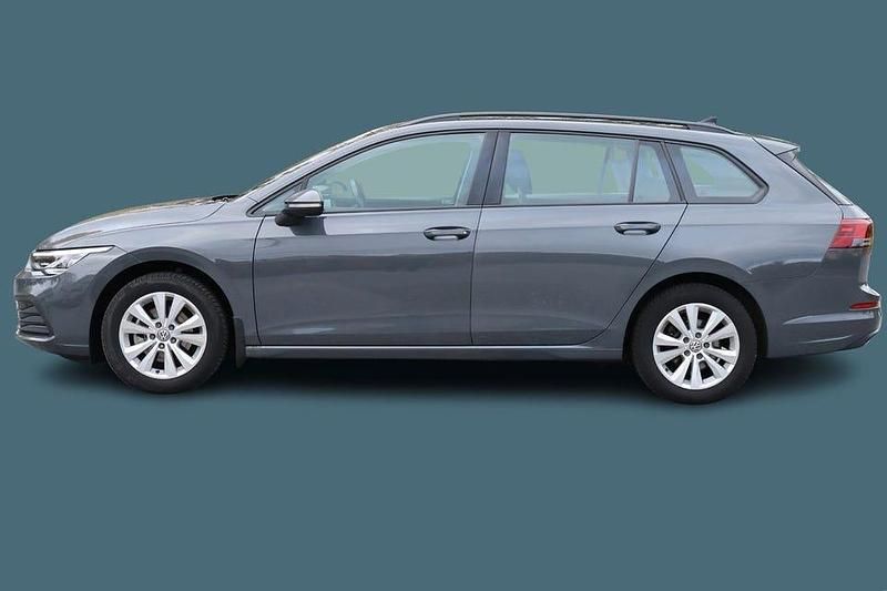 Begagnad VW Golf VIII 131 HK (96 kW) 2022 Mörkgrå (gråmetallic) Kombi