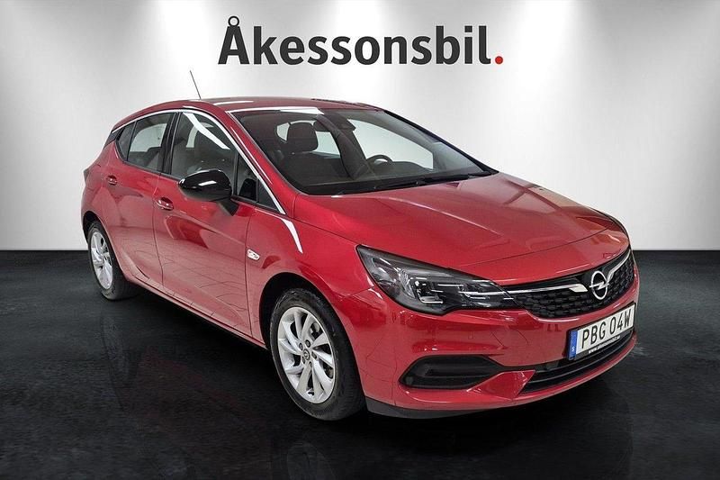 Röd Begagnad 2021 Opel Astra Kombi | 189 000 kr (Lite dyr) - Bild 1/4