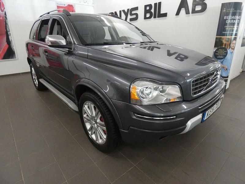 Grå Begagnad 2010 Volvo XC90 Executive SUV | 119 900 kr (Marknadspris) - Bild 1/4