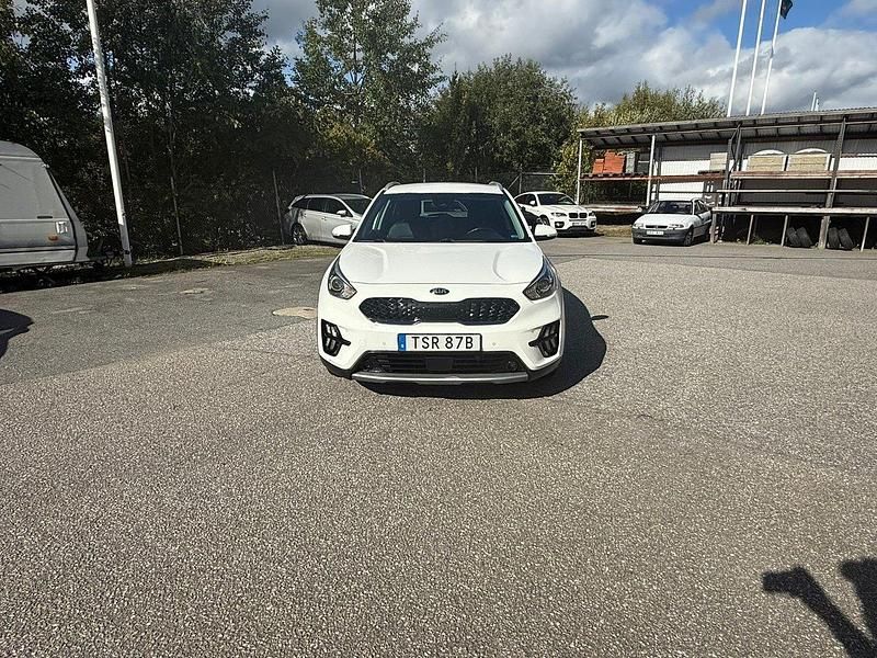 Vit Begagnad 2020 Kia Niro Advance SUV | 124 900 kr - Bild 1/4