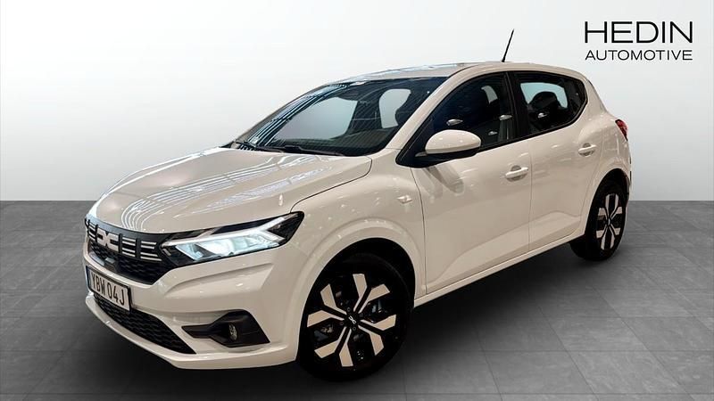 Vit (white) Ny 2025 Dacia Sandero Expression Halvkombi | 219 900 kr (Bra pris) - Bild 1/4