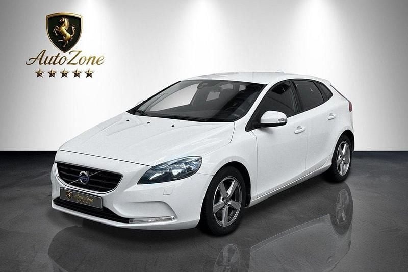 Begagnad 2014 Volvo V40 Kinetic Kombi | 99 900 kr (Marknadspris) - Bild 1/3