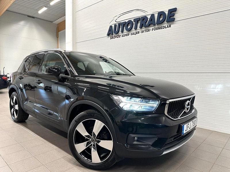 Svart Begagnad 2019 Volvo XC40 SUV | 247 900 kr (Marknadspris) - Bild 1/4