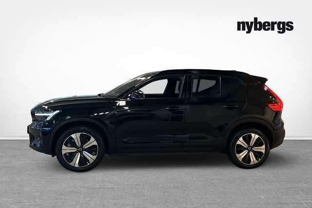 Begagnad Volvo XC40 Single Motor 175 kW (238 HK) 2023 Svart SUV