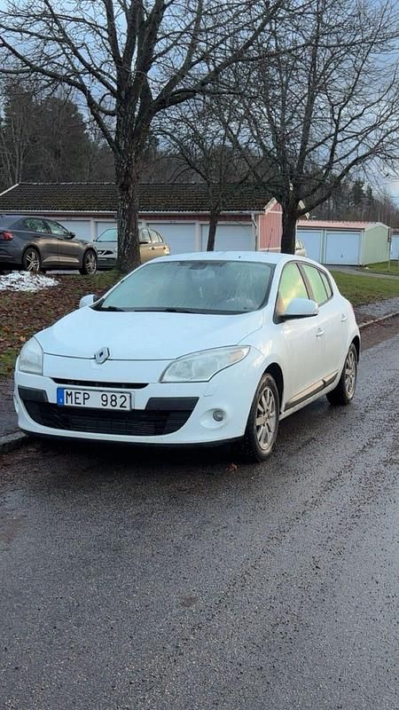 Begagnad Renault Mégane III 90 HK (66 kW) 2011