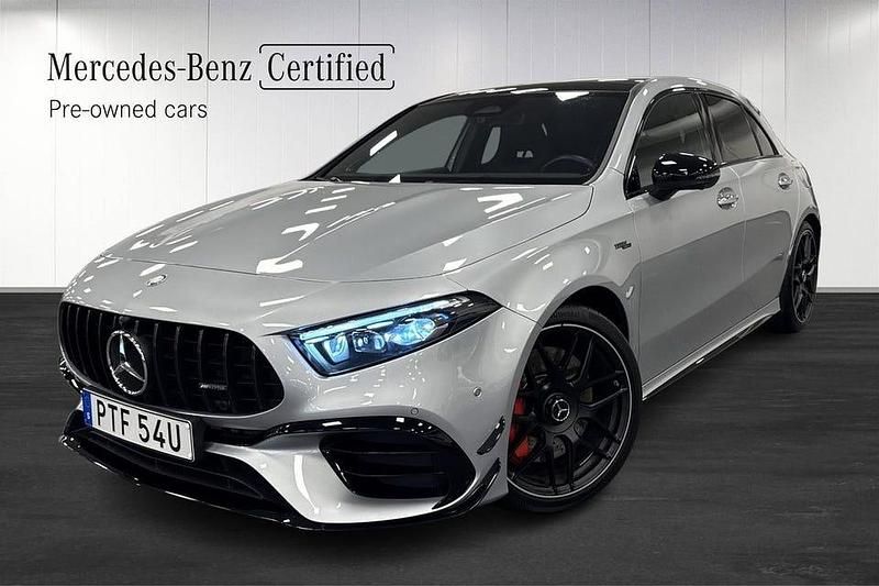 Silver Begagnad 2024 Mercedes A45 AMG AMG Halvkombi | 579 000 kr (Marknadspris) - Bild 1/4