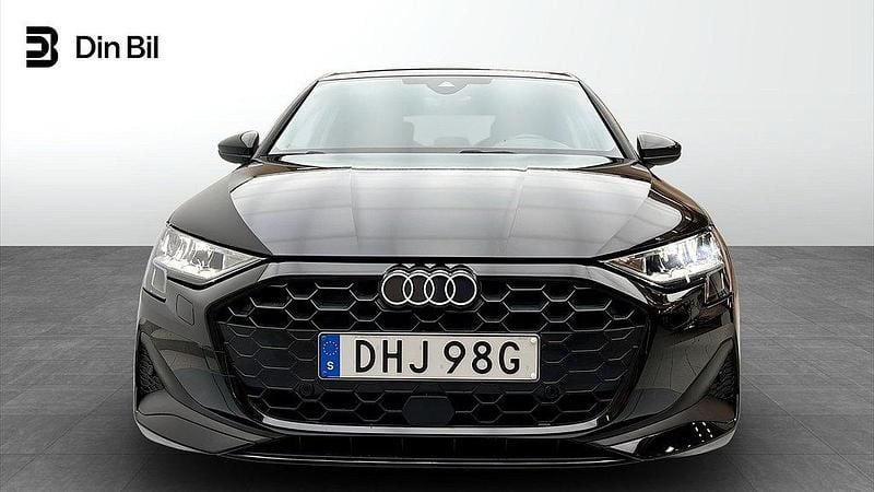 Begagnad Audi A3 Sportback Premium 150 HK (110 kW) 2025 Svart Halvkombi