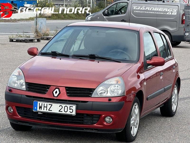 Röd Begagnad 2005 Renault Clio R.S. Halvkombi | 39 500 kr (Dyr) - Bild 1/3