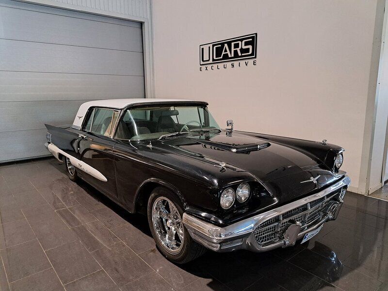 Svart Begagnad 1960 Ford Thunderbird | 169 900 kr - Bild 1/4