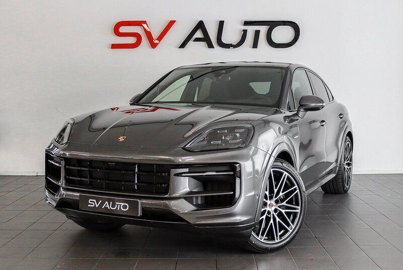 Grå Ny 2025 Porsche Cayenne SUV | 1 399 900 kr (Superpris) - Bild 1/4