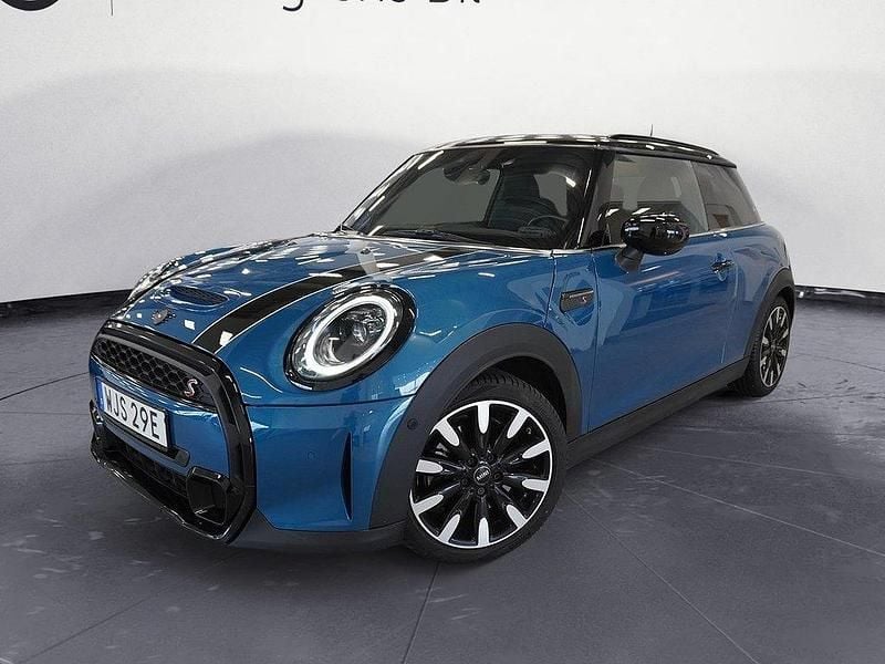 Blå Begagnad 2022 Mini Cooper Halvkombi | 299 900 kr (Lite dyr) - Bild 1/4