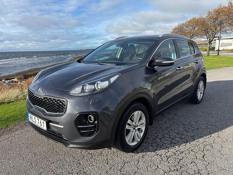 Mörkgrå Begagnad 2015 Kia Sportage Advance SUV | 138 500 kr (Lite dyr) - Bild 1/4